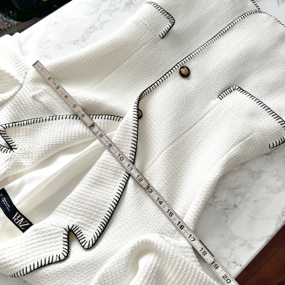 Zara White Textured Tweed Blazer Black Contrast Stitching Gold Buttons Size XS - Picture 10 of 13